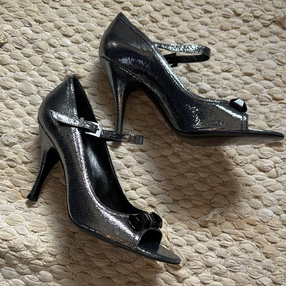 Fendi - size 38 - Black and Silver Metallic Leather Heels - never worn!